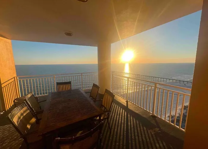3Br 3Ba Corner-Unit With 2 Ocean Front Master Suites