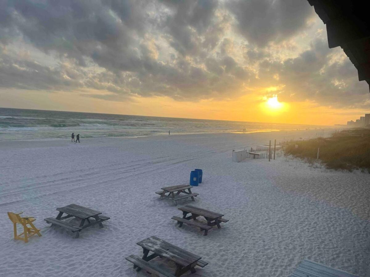 Apartment 3br 3ba Corner-unit With 2 Ocean Front Master