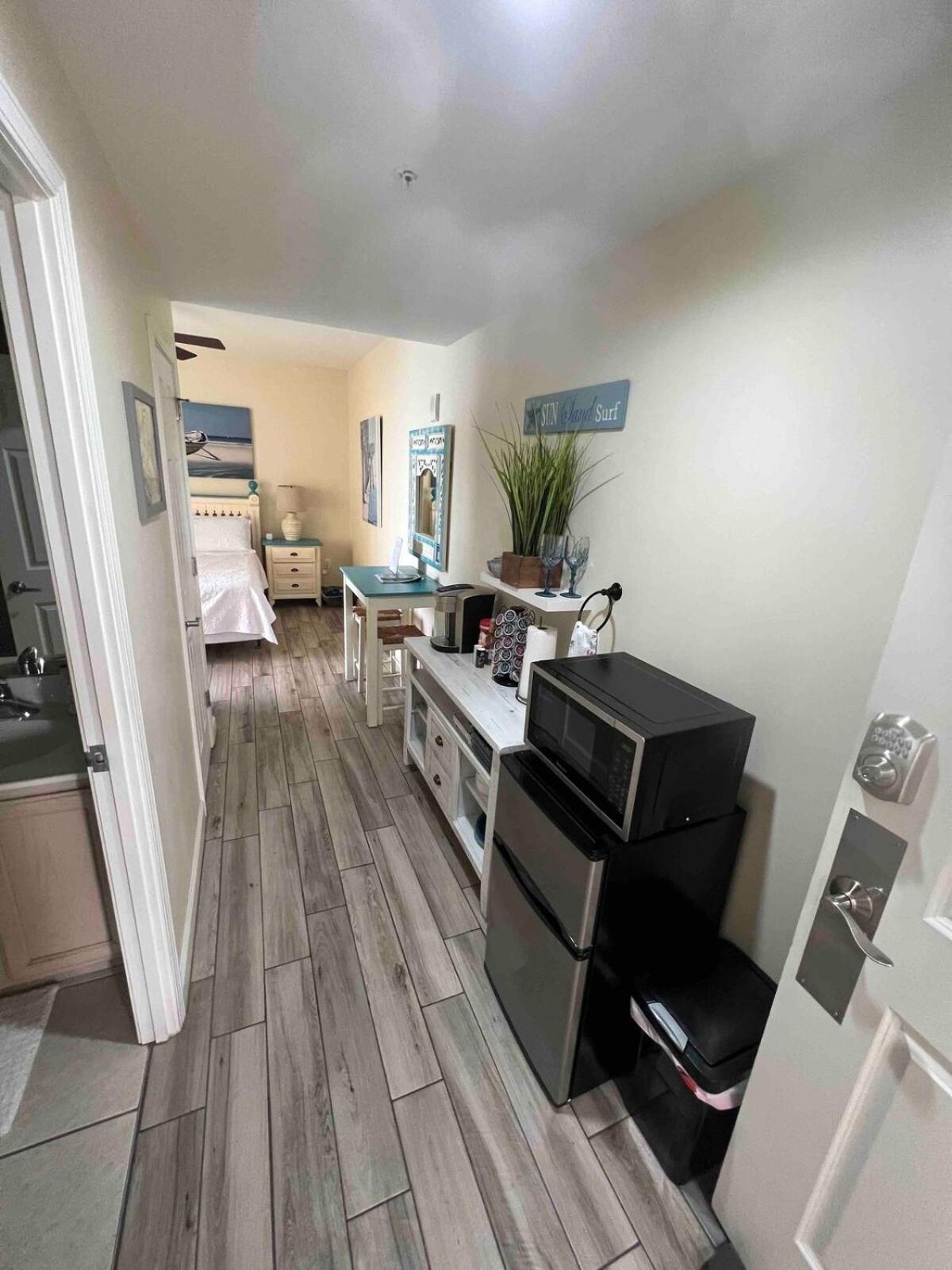 3br 3ba Corner-unit With 2 Ocean Front Master Apartment *