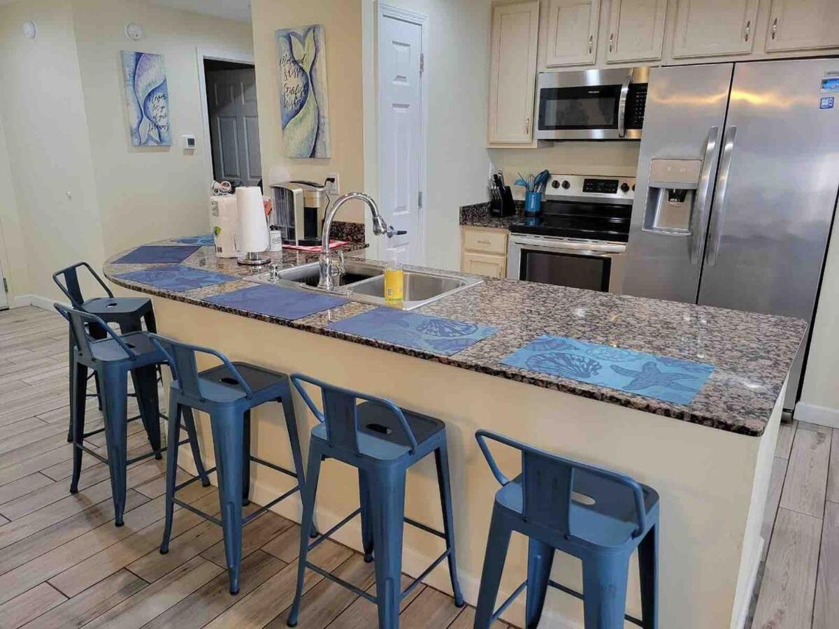 Apartment 3br 3ba Corner-unit With 2 Ocean Front Master *