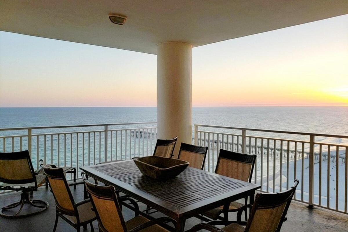 Apartment 3br 3ba Corner-unit With 2 Ocean Front Master